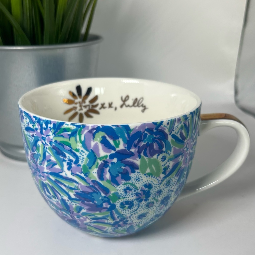 Lilly Pulitzer Blue Floral Find The Lion 12oz Coffee Tea Cup Mug Gold‎ Details